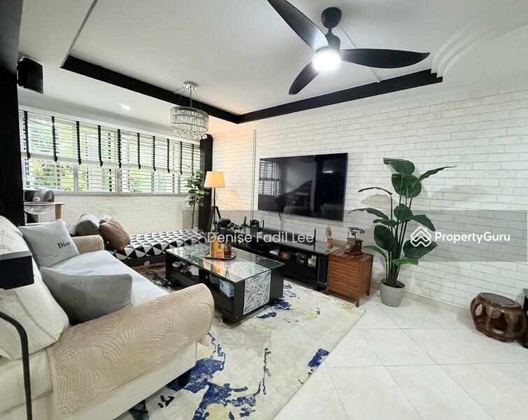 Prop-GPT: HDB Flat: D19  260D Sengkang East Way
