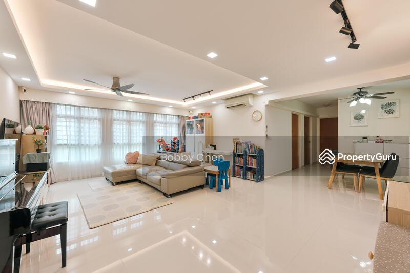 Prop-GPT: HDB Flat: D27  108B Canberra Walk