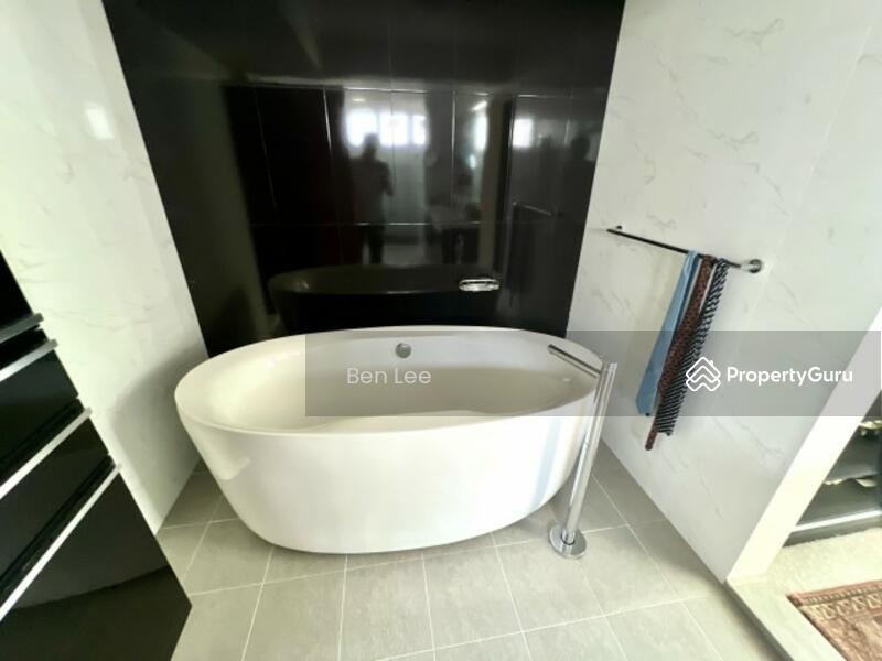 Bungalow - Good Class for Sale: D10, 249579