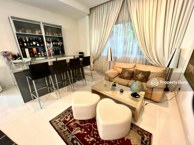 Bungalow - Good Class for Sale: D10, 249579