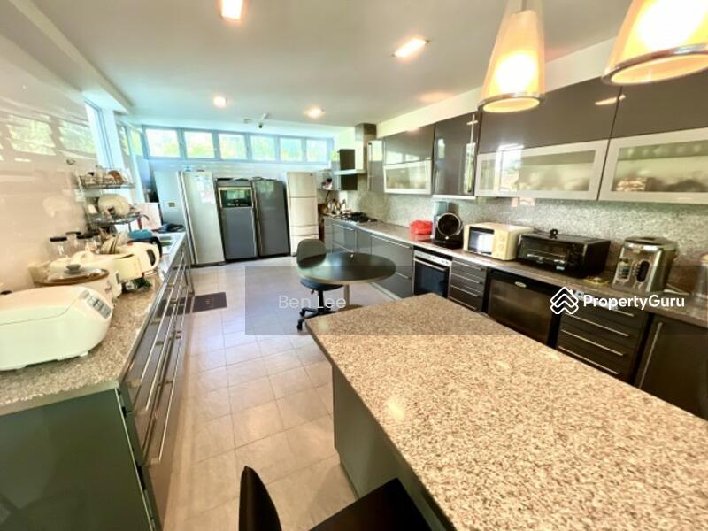 Bungalow - Good Class for Sale: D10, 249579