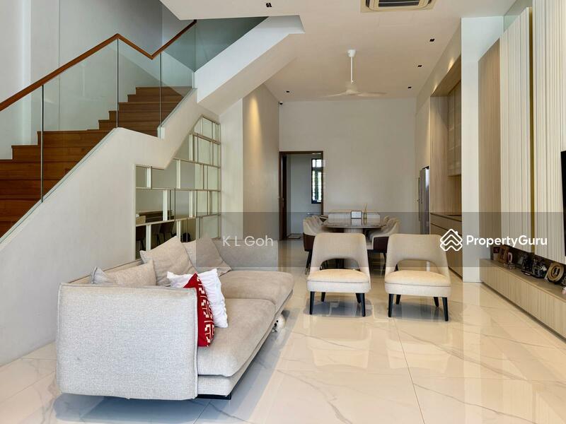 Prop-GPT: Terrace: D15  LANDED7772@A BEAUTIFUL INTER TERRACE AT FRANKEL ESTATE, GOOD LOCATION. RARE!