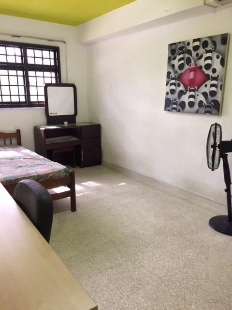 HDB Apartment for Sale, 75 Whampoa Drive HDB Apartment For Sale, $420,000, 2 Bed 1 Bath 818 sqft $513.00 psf, SGD 420,000 | 99-year Leasehold