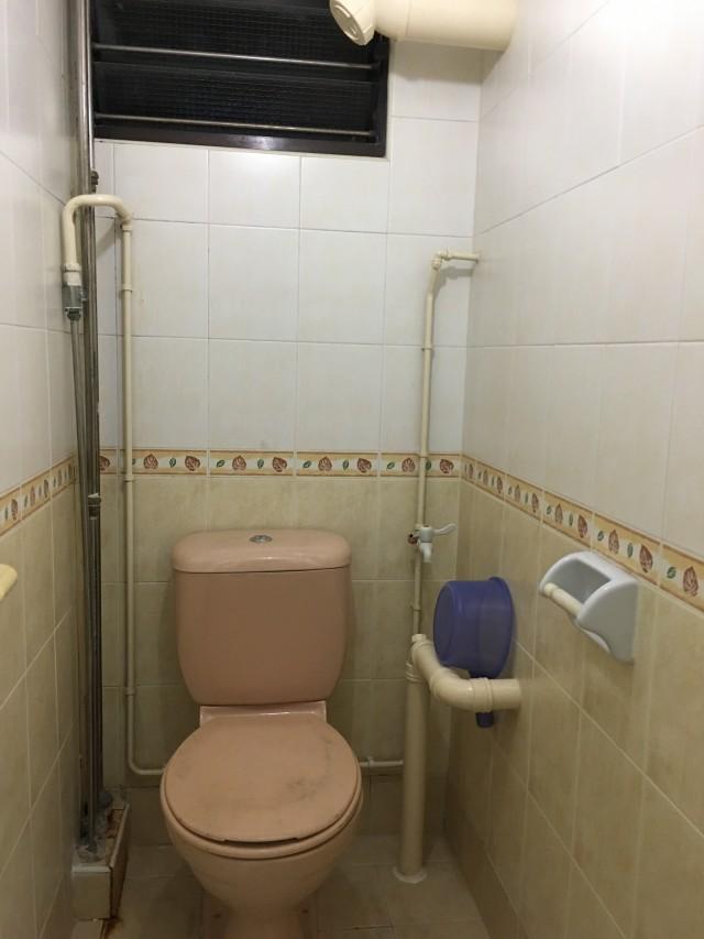 HDB Apartment for Sale, 75 Whampoa Drive HDB Apartment For Sale, $420,000, 2 Bed 1 Bath 818 sqft $513.00 psf, SGD 420,000 | 99-year Leasehold