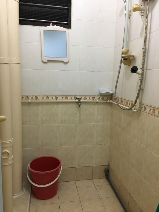 HDB Apartment for Sale, 75 Whampoa Drive HDB Apartment For Sale, $420,000, 2 Bed 1 Bath 818 sqft $513.00 psf, SGD 420,000 | 99-year Leasehold