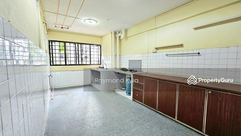 HDB Flat for Sale, 141 Jalan Bukit Merah, SGD 390,000 | 99-year lease