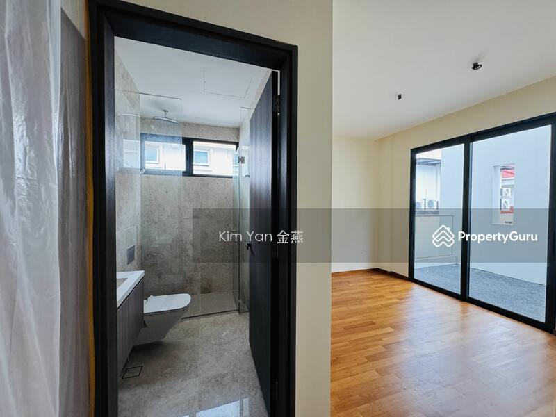 Semi-Detached for Sale: D16, 469920
