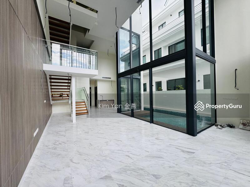 Semi-Detached for Sale: D16, 469920