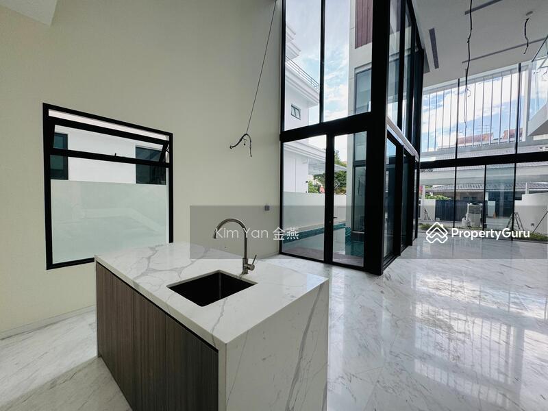 Semi-Detached for Sale: D16, 469920