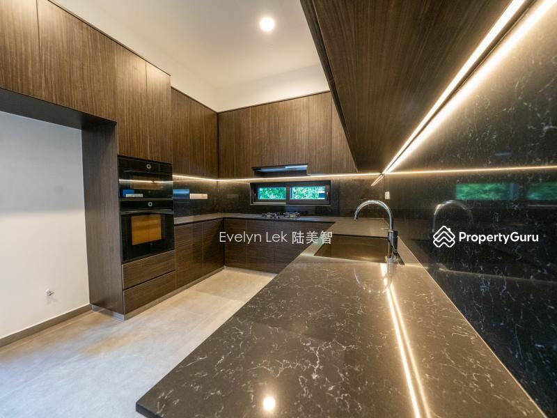 Detached for Sale, Evelyn 94889556Must Sell Brand New Fh Bglw1Km HppsPool & Lift, SGD 14,880,000 | 999-year lease