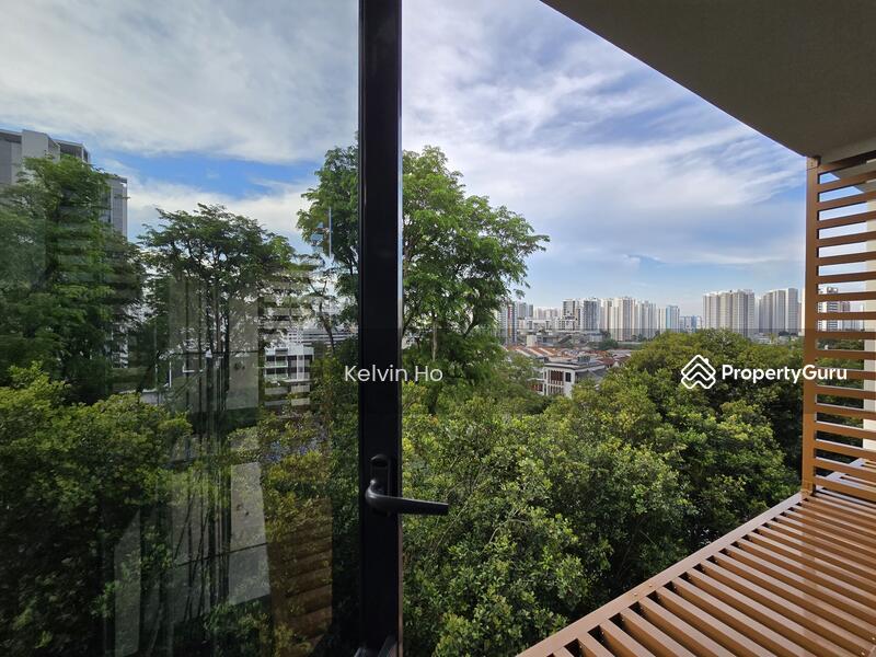 Prop-GPT: Condominium: D23 Hillview Phoenix Residences