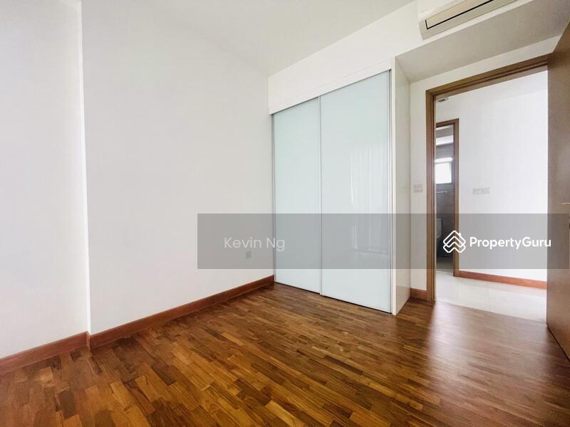 Prop-GPT: Condominium: D15  The Shore Residences