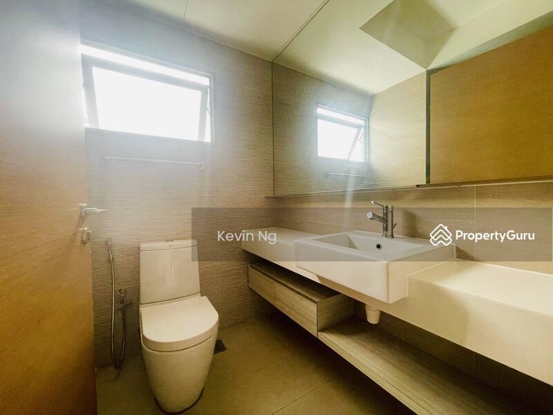 Condominium for Sale, The Shore Residences, SGD 1,950,000 | 103-year lease