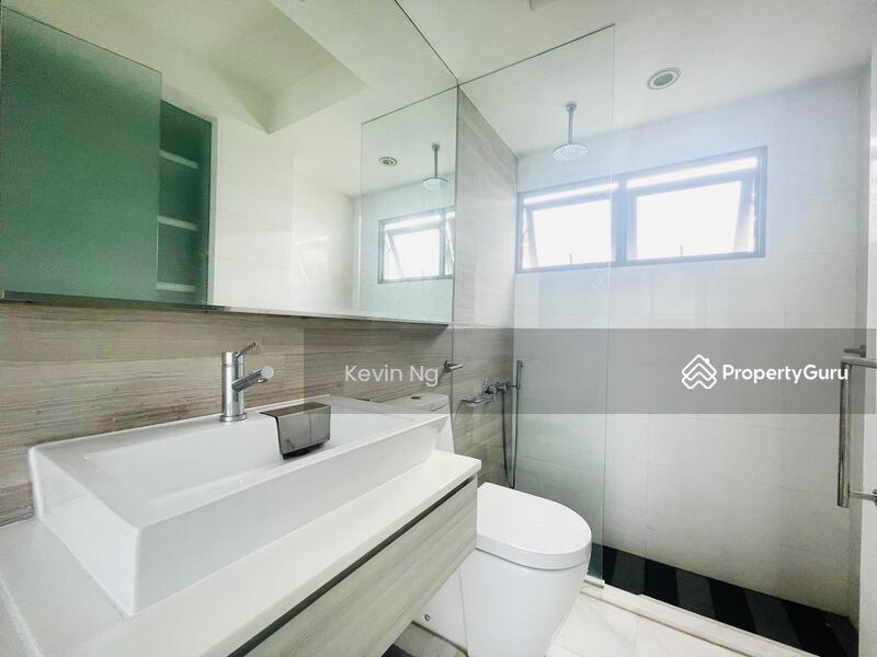 Condominium for Sale, The Shore Residences, SGD 1,950,000 | 103-year lease