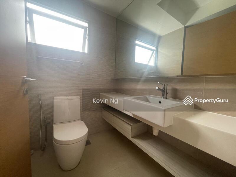 Condominium for Sale, The Shore Residences, SGD 1,950,000 | 103-year lease
