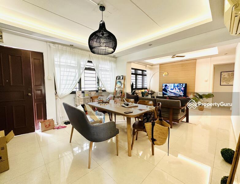 Prop-GPT: HDB Flat: D04  14A Telok Blangah Crescent