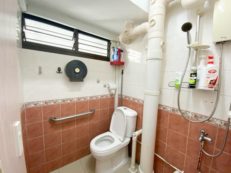 HDB Apartment for Sale, 31 Marsiling Drive HDB Apartment For Sale, $380,000, 2 Bed 2 Bath 785 sqft $484.00 psf, SGD 380,000 | 99-year Leasehold