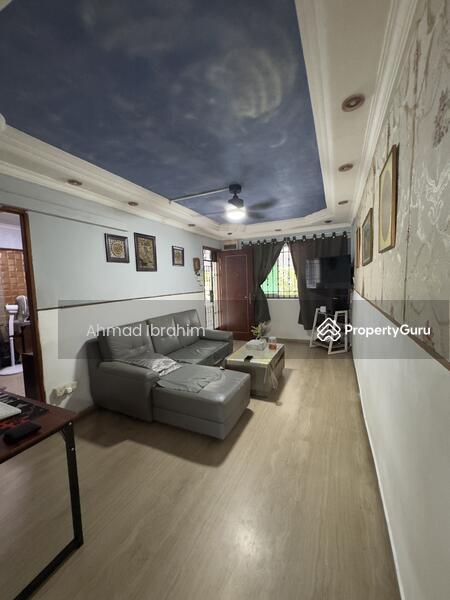Prop-GPT: HDB Flat: D22  261 Jurong East Street 24