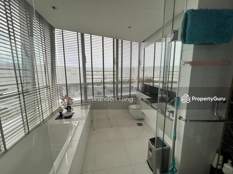 Condominium for Sale: D04, 098402