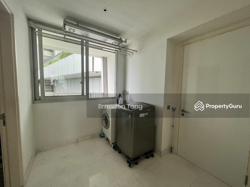 Condominium for Sale: D04, 098402