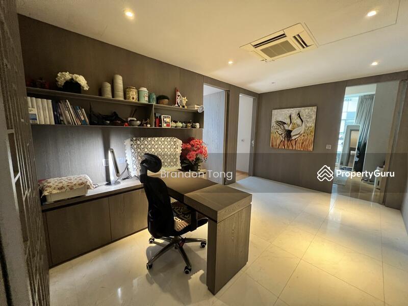 Condominium for Sale: D04, 098402
