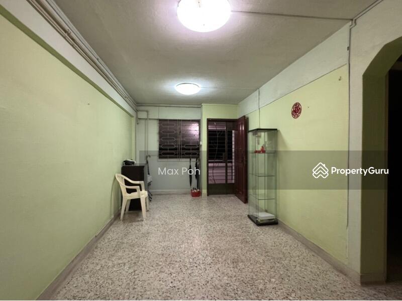 Prop-GPT: HDB Flat: D05  339 Clementi Avenue 5