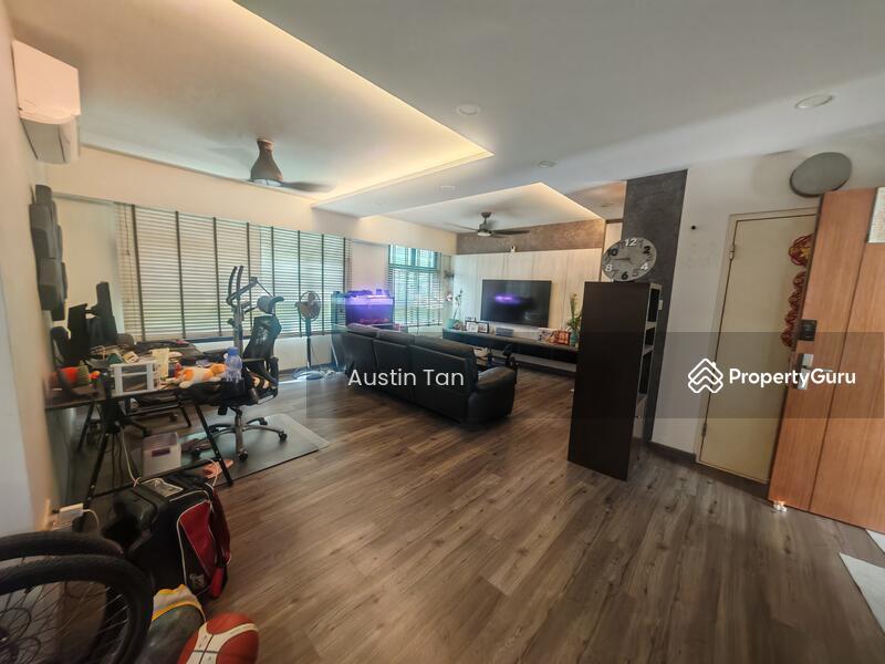 Prop-GPT: HDB Flat: D18  605C Tampines Street 61