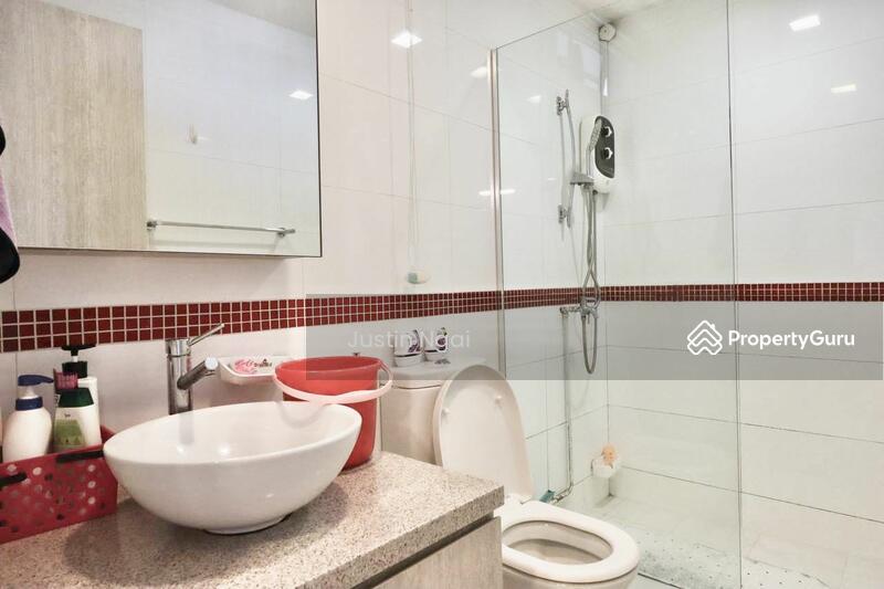 Semi-Detached for Sale: D17, 507000