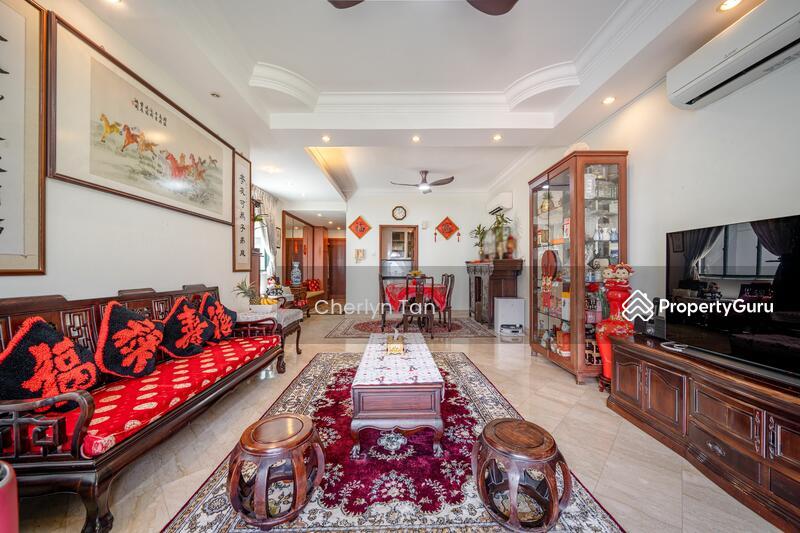 Prop-GPT: Condominium: D21  Parc Palais