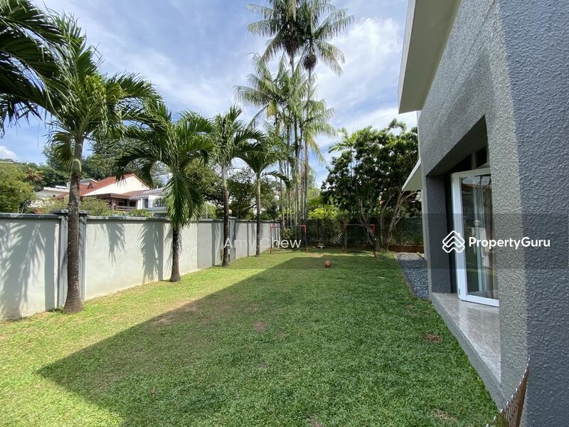 Prop-GPT: Detached: D10 Holland Lovely Modern 2 Storey Detached with Patio and Pool with nice garden