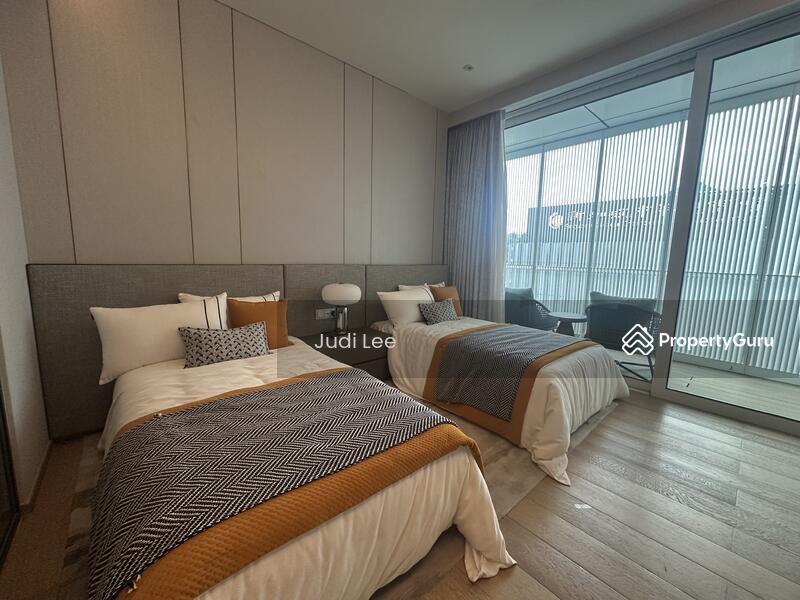 Condominium for Sale: D06, 178884