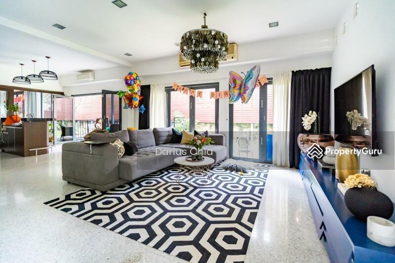 Corner Terrace for Sale, *Walk to Great World City!* Amazing location. Rare, SGD 10,500,000 | Freehold