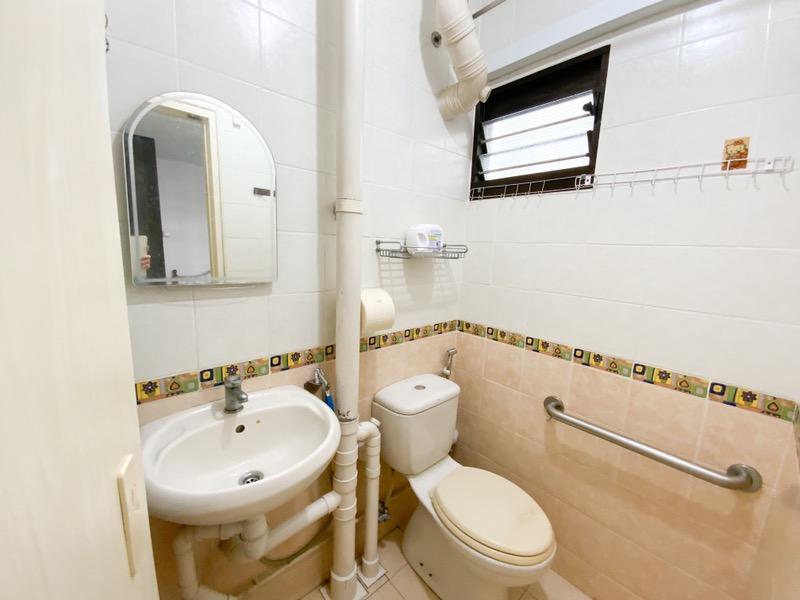 HDB Apartment for Sale. 