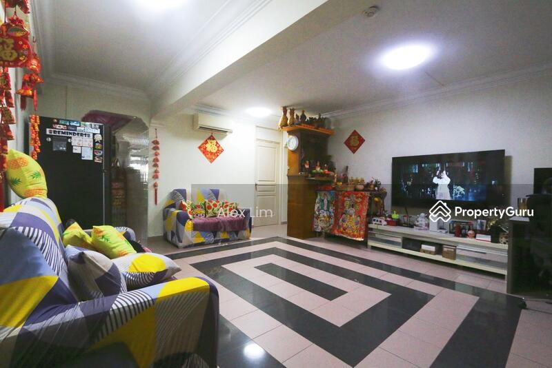Prop-GPT: HDB Flat: D22  25 Teban Gardens Road