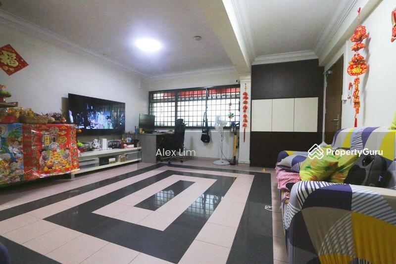 HDB Flat for Sale, 25 Teban Gardens Road, SGD 570,000 | 99-year lease