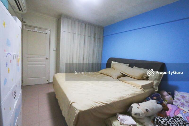 HDB Flat for Sale, 25 Teban Gardens Road, SGD 570,000 | 99-year lease