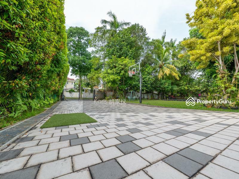 Prop-GPT: Bungalow - Good Class: D10  7 mins to Botanic Gardens Karis  8100.5550