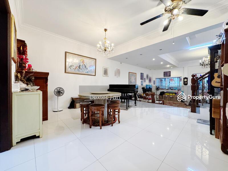 Terrace for Sale: D15, 429969