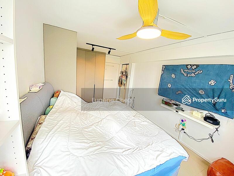 HDB Flat for Sale, 211 Boon Lay Place, SGD 428,888 | 99-year lease