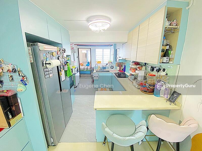 HDB Flat for Sale, 211 Boon Lay Place, SGD 428,888 | 99-year lease