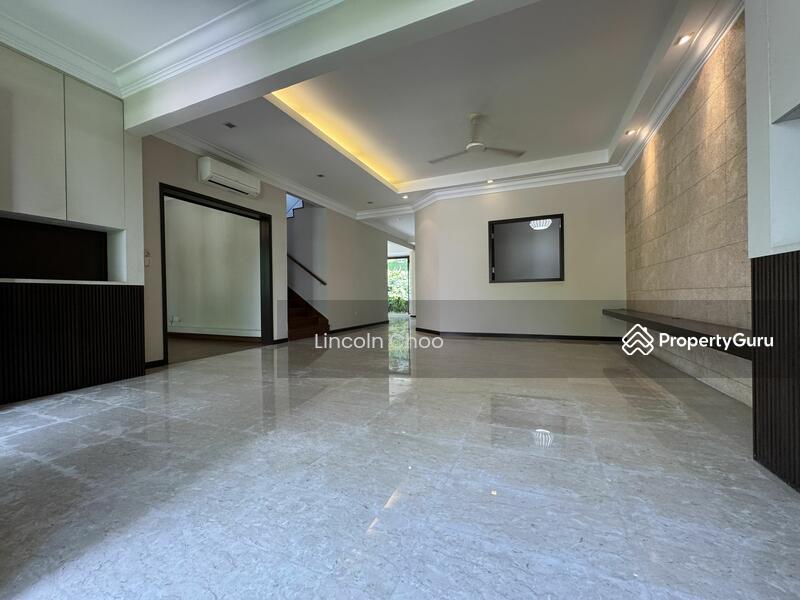 Semi-Detached for Sale: D11, 289256
