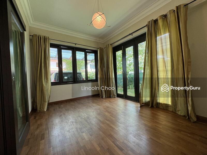 Semi-Detached for Sale: D11, 289256