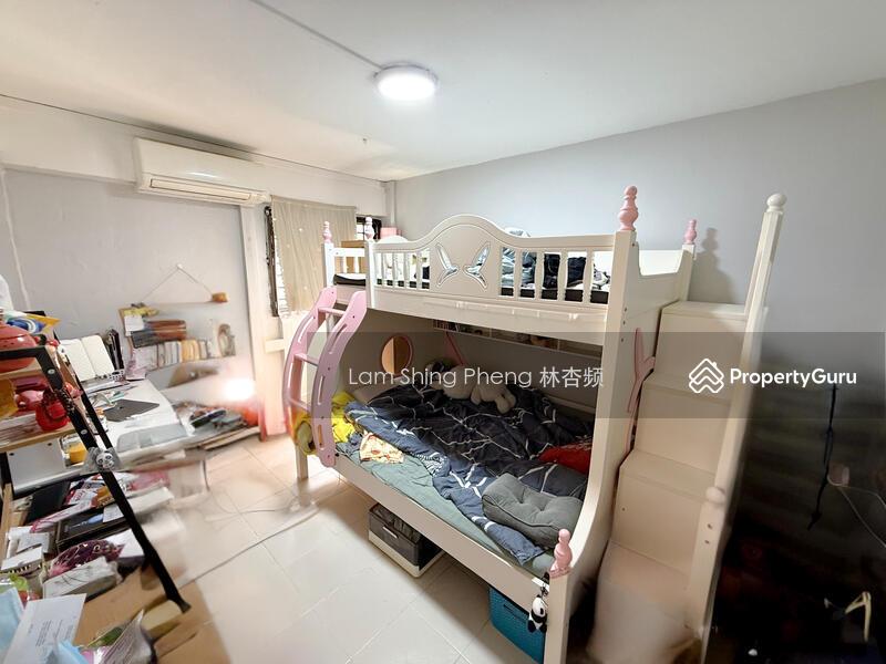 HDB Flat for Sale: D12, 330068