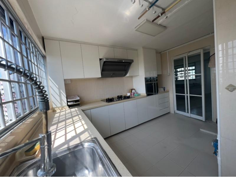 HDB Apartment for Sale, 3 Queen's Road HDB Apartment For Sale, $659,999, 3 Bed 2 Bath 979 sqft $674.00 psf, SGD 659,999 | 99-year Leasehold