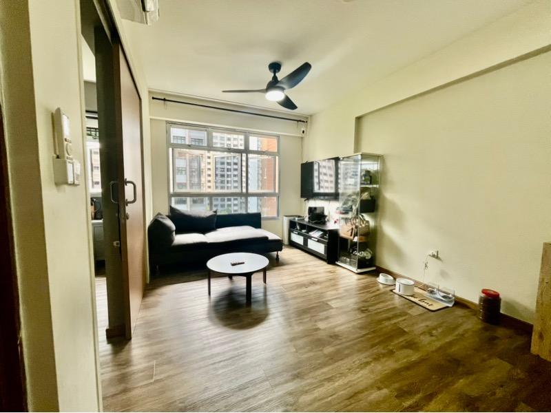 Prop-GPT: HDB Apartment: D19  993B Buangkok Link