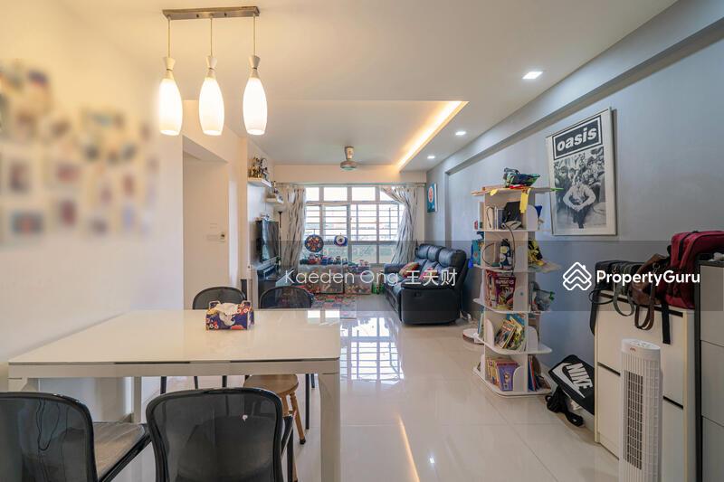 Prop-GPT: HDB Flat: D19 Punggol 313A Sumang Link