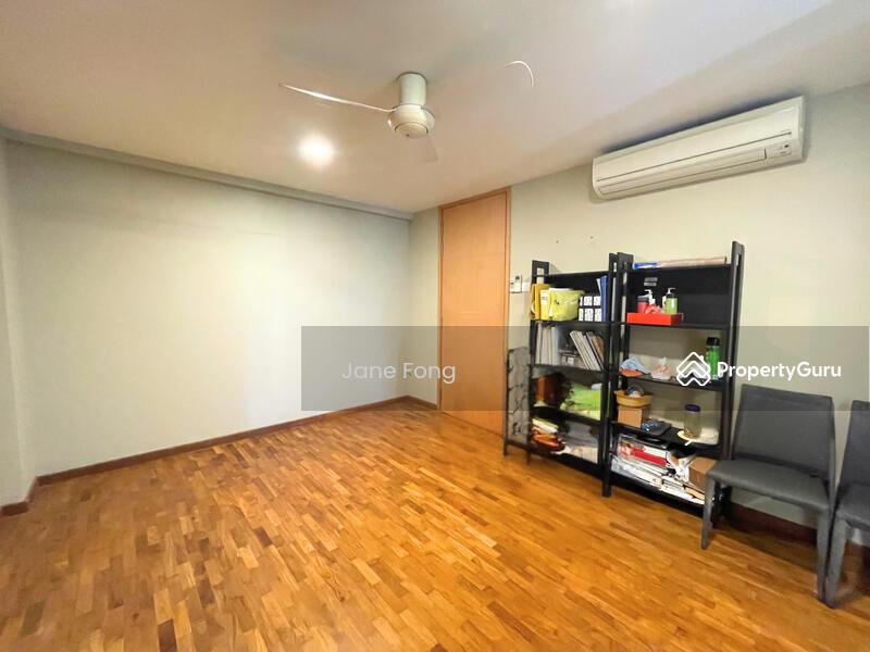 Terrace for Sale: D16, 468031