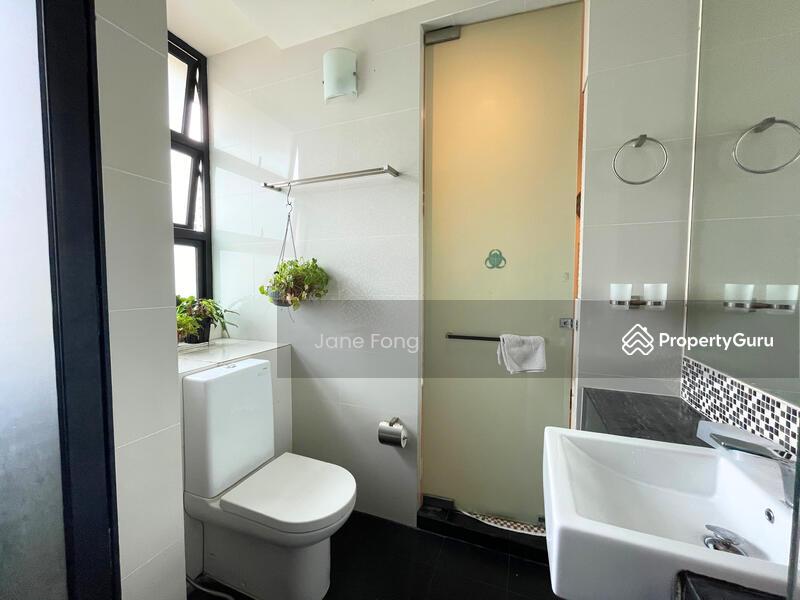 Terrace for Sale: D16, 468031