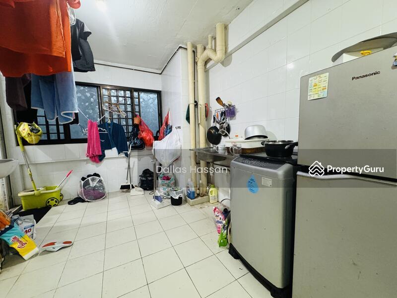 HDB Flat for Sale, 121 Yishun Street 11, SGD 429,000 | 99-year lease