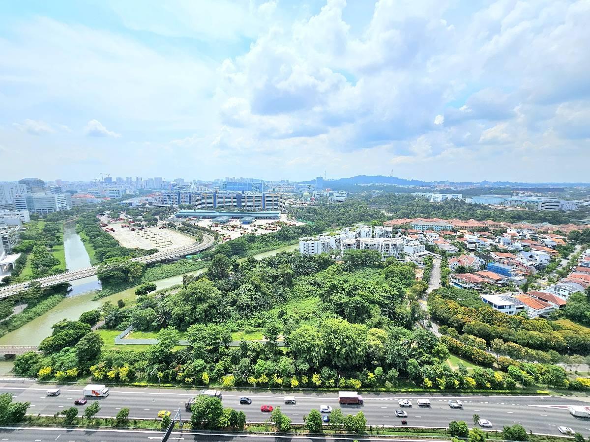 Parc Riviera Condominium For Sale, $1,100,000, 2 Bed 2 Bath 646 sqft $1,703.00 psf